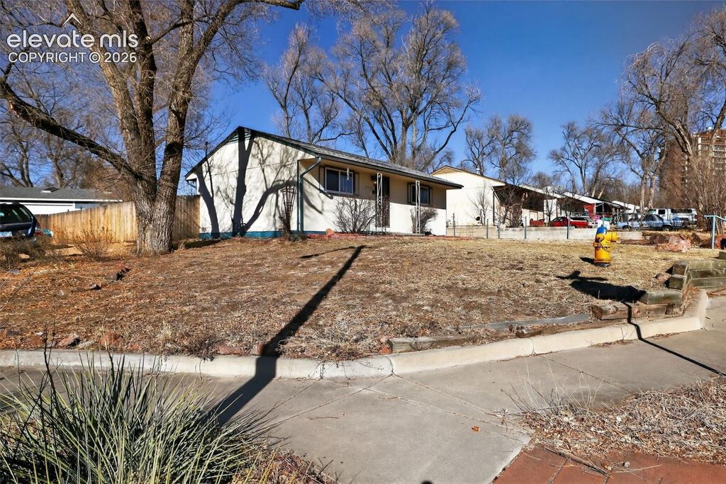 702 Erie Road, Colorado Springs, CO 80910 — photo 3