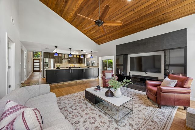 7001 Kingshollow Drive, Dallas, TX 75248