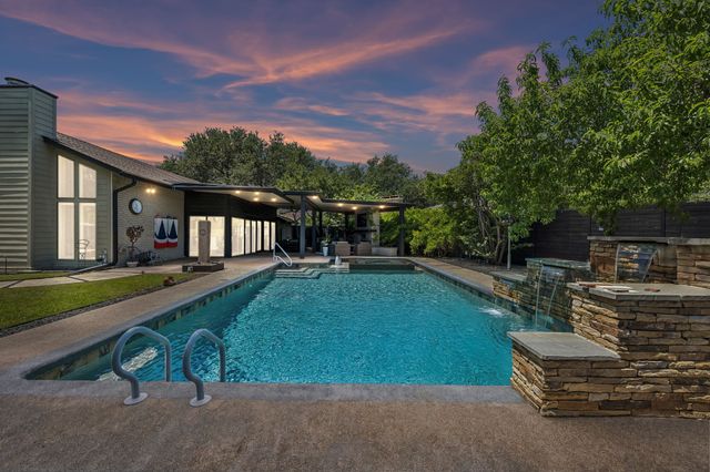 7001 Kingshollow Drive, Dallas, TX 75248