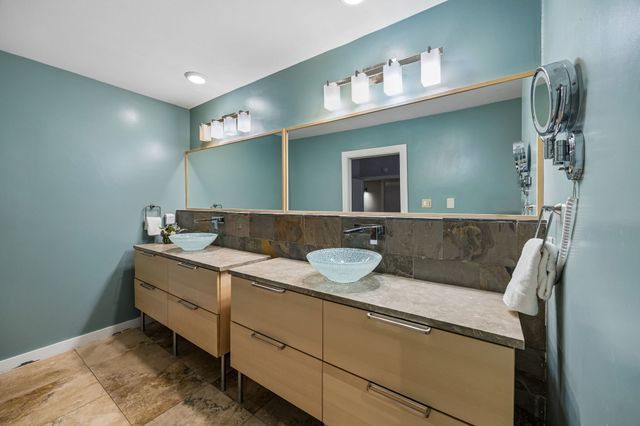7001 Kingshollow Drive, Dallas, TX 75248