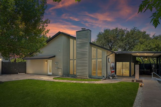 7001 Kingshollow Drive, Dallas, TX 75248