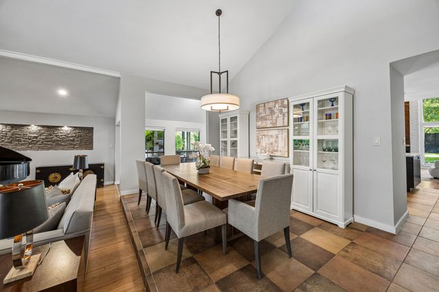 7001 Kingshollow Drive, Dallas, TX 75248