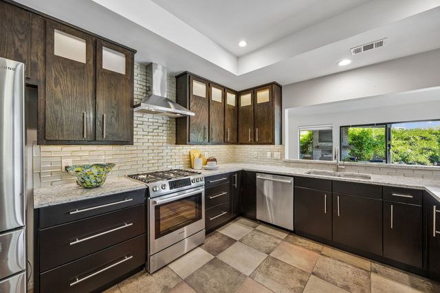 7001 Kingshollow Drive, Dallas, TX 75248