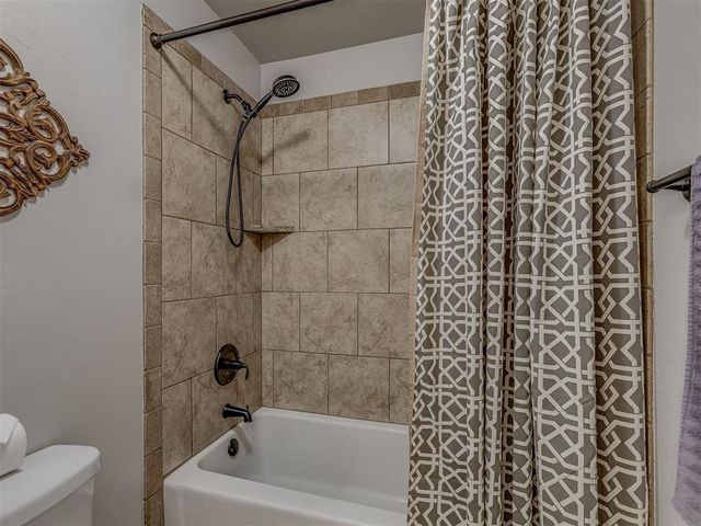 5888 Timberland Crossing, Guthrie, OK 73044