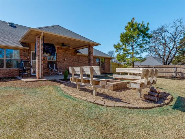 5888 Timberland Crossing, Guthrie, OK 73044