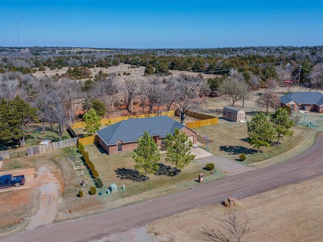 5888 Timberland Crossing, Guthrie, OK 73044