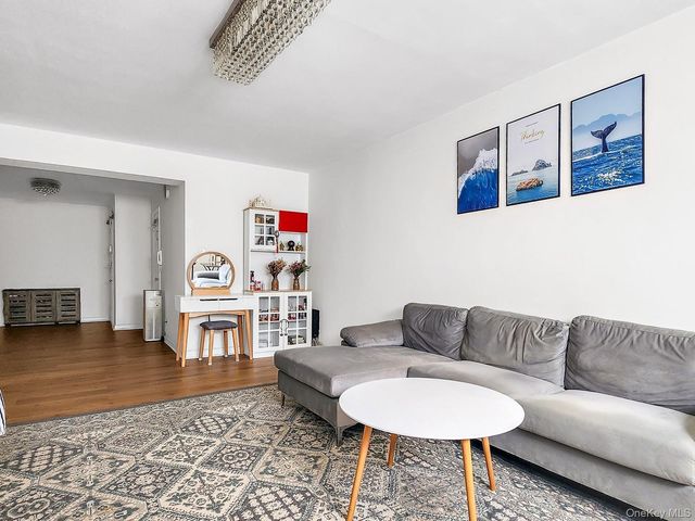 29-10 137th Street 2A, Flushing, NY 11354