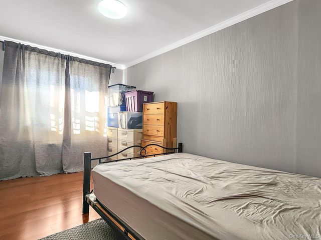 29-10 137th Street 2A, Flushing, NY 11354