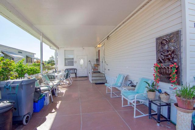 18 Nuevo Leon Road, Port St. Lucie, Port St Lucie, FL 34952