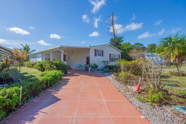 18 Nuevo Leon Road, Port St. Lucie, Port St Lucie, FL 34952