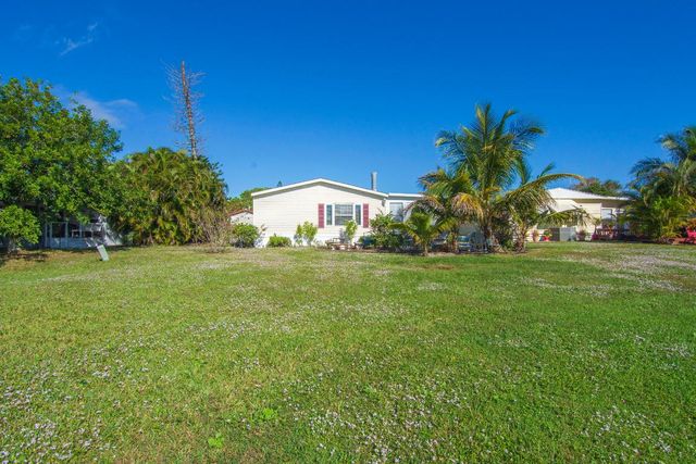 18 Nuevo Leon Road, Port St. Lucie, Port St Lucie, FL 34952