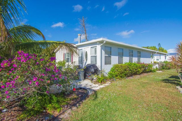 18 Nuevo Leon Road, Port St. Lucie, Port St Lucie, FL 34952