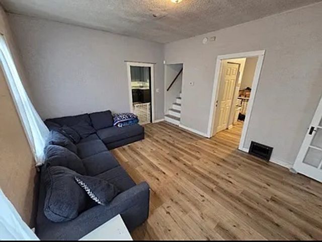 578 2nd Avenue, Aurora, IL 60505