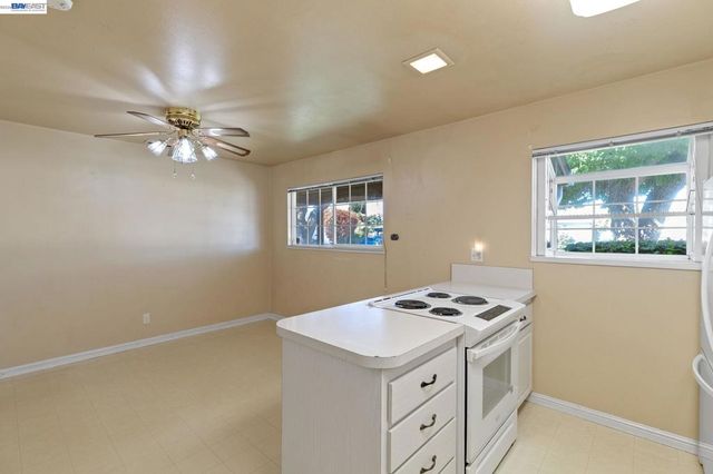 35446 Cleremont Dr, Newark, CA 94560