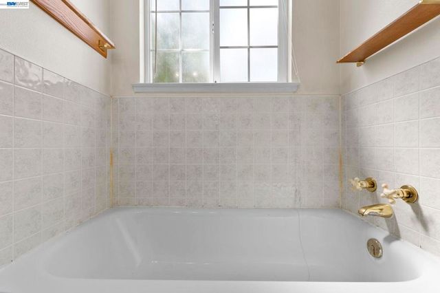 35446 Cleremont Dr, Newark, CA 94560