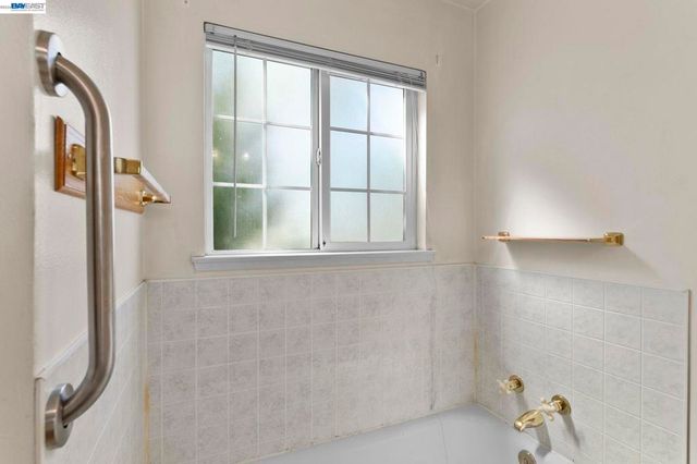 35446 Cleremont Dr, Newark, CA 94560