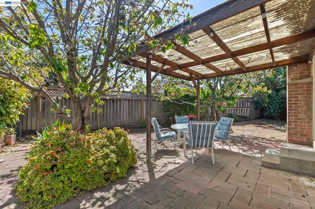 35446 Cleremont Dr, Newark, CA 94560