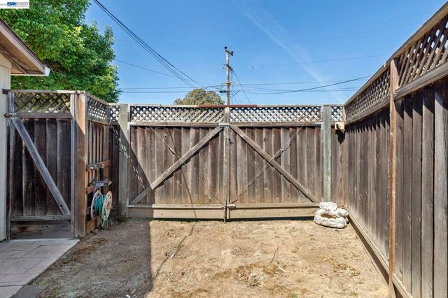 35446 Cleremont Dr, Newark, CA 94560