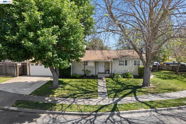 35446 Cleremont Dr, Newark, CA 94560