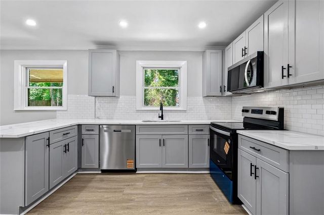 1905 Fort Valley SW Drive, Atlanta, GA 30311