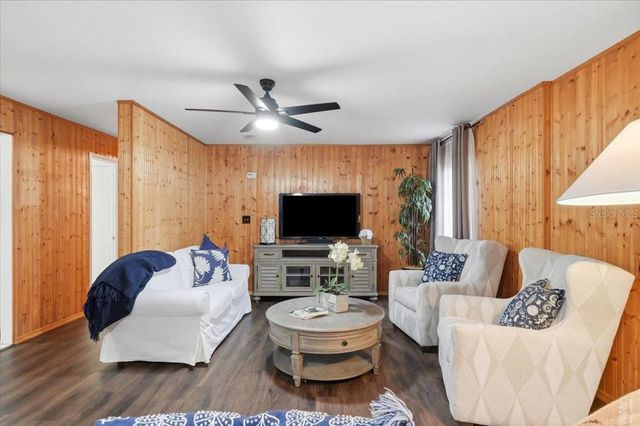 1645 HWY 630 W, Frostproof, FL 33843