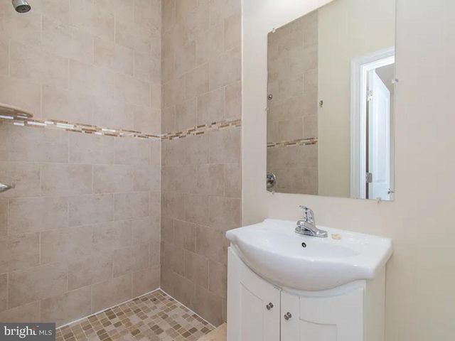 1813 N 18TH ST, Philadelphia, PA 19121