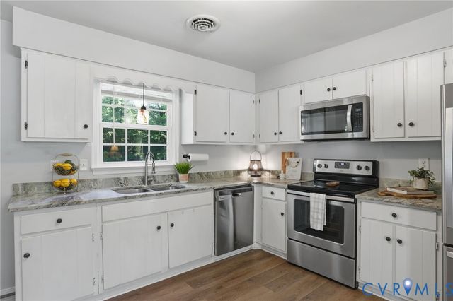 11112 Puckett Pl, Chesterfield, VA 23112