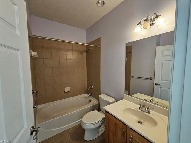 2391 River Club WAY, Hayes, VA 23072