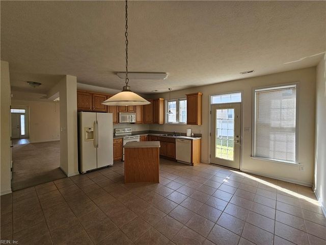 2391 River Club WAY, Hayes, VA 23072