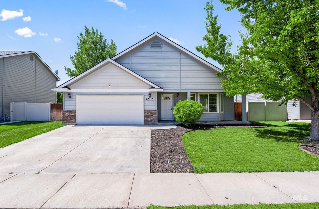 2535 S Vineyard St, Nampa, ID 83686