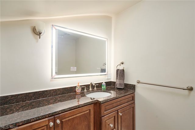 994 Worton Park Drive, Mayfield Village, OH 44143