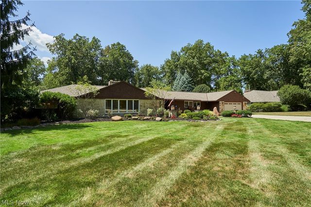 994 Worton Park Drive, Mayfield Village, OH 44143