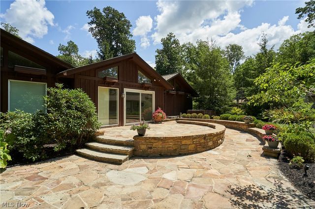 994 Worton Park Drive, Mayfield Village, OH 44143