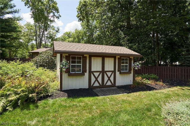 994 Worton Park Drive, Mayfield Village, OH 44143