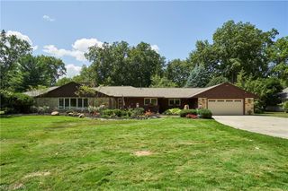 994 Worton Park Drive, Mayfield Village, OH 44143