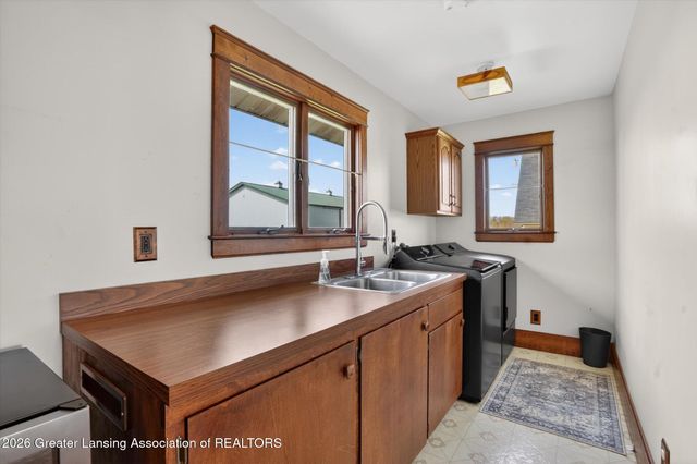 7613 Benton Road, Charlotte, MI 48813