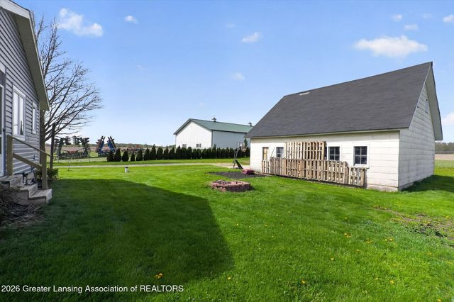 7613 Benton Road, Charlotte, MI 48813