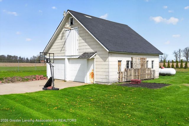 7613 Benton Road, Charlotte, MI 48813
