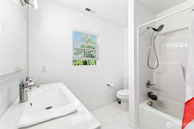 7638 13th Street SE, Lake Stevens, WA 98258