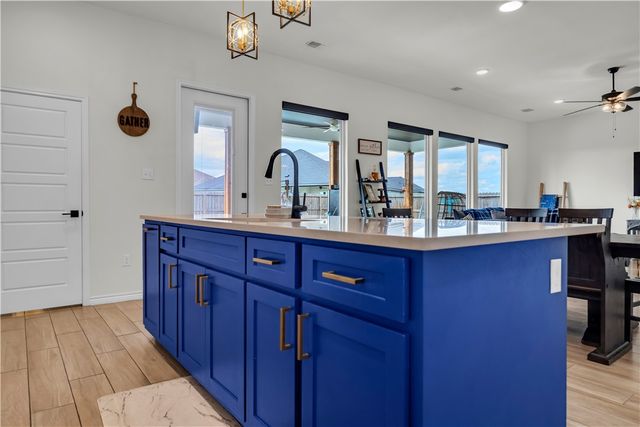 113 John Russell Dr, Portland, TX 78374