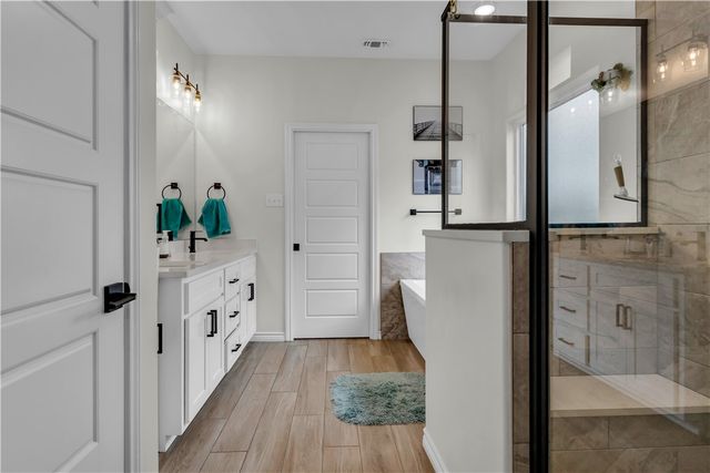 113 John Russell Dr, Portland, TX 78374