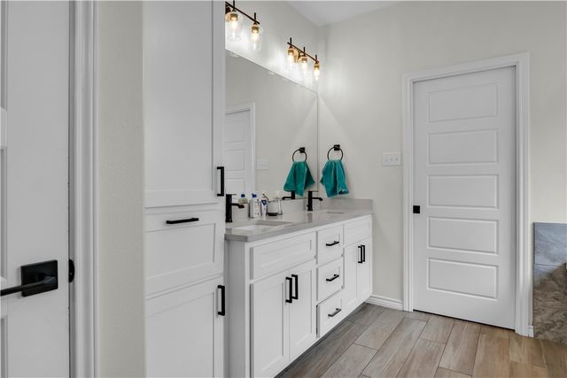 113 John Russell Dr, Portland, TX 78374