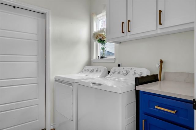 113 John Russell Dr, Portland, TX 78374