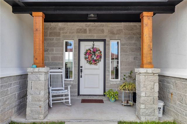 113 John Russell Dr, Portland, TX 78374