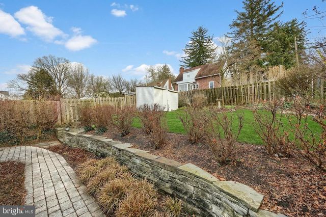 322 CRESTON RD, York, PA 17403