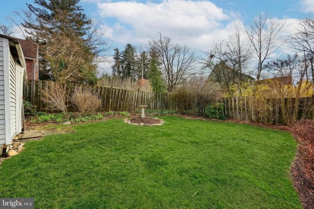 322 CRESTON RD, York, PA 17403