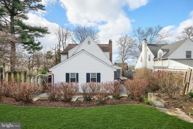 322 CRESTON RD, York, PA 17403