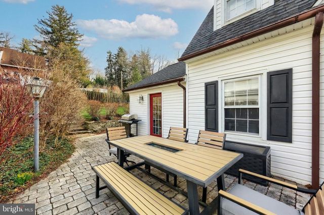 322 CRESTON RD, York, PA 17403