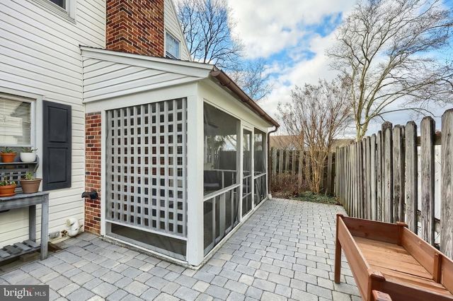 322 CRESTON RD, York, PA 17403