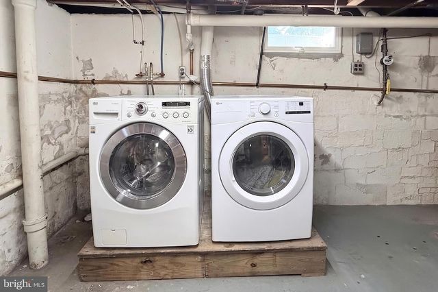 322 CRESTON RD, York, PA 17403